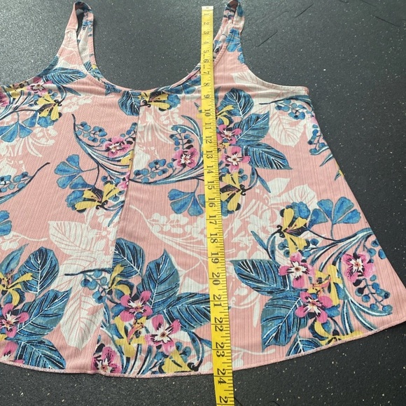 Secret Treasures Top Women's Large 12/14 Multicolor Pink Floral Sleeveless - Picture 5 of 7